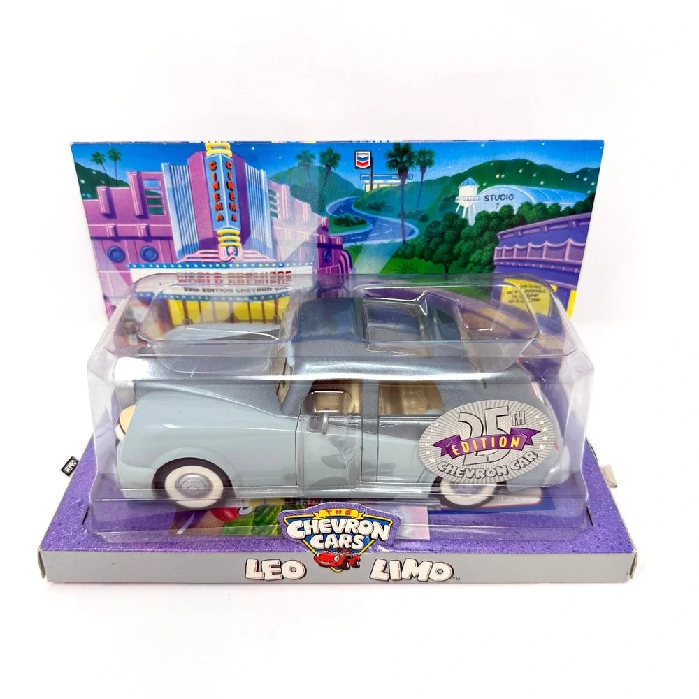 Vintage Chevron Cars Lot Disneyland Autopia Suzy Leo Limo Kelly Kompact Sealed